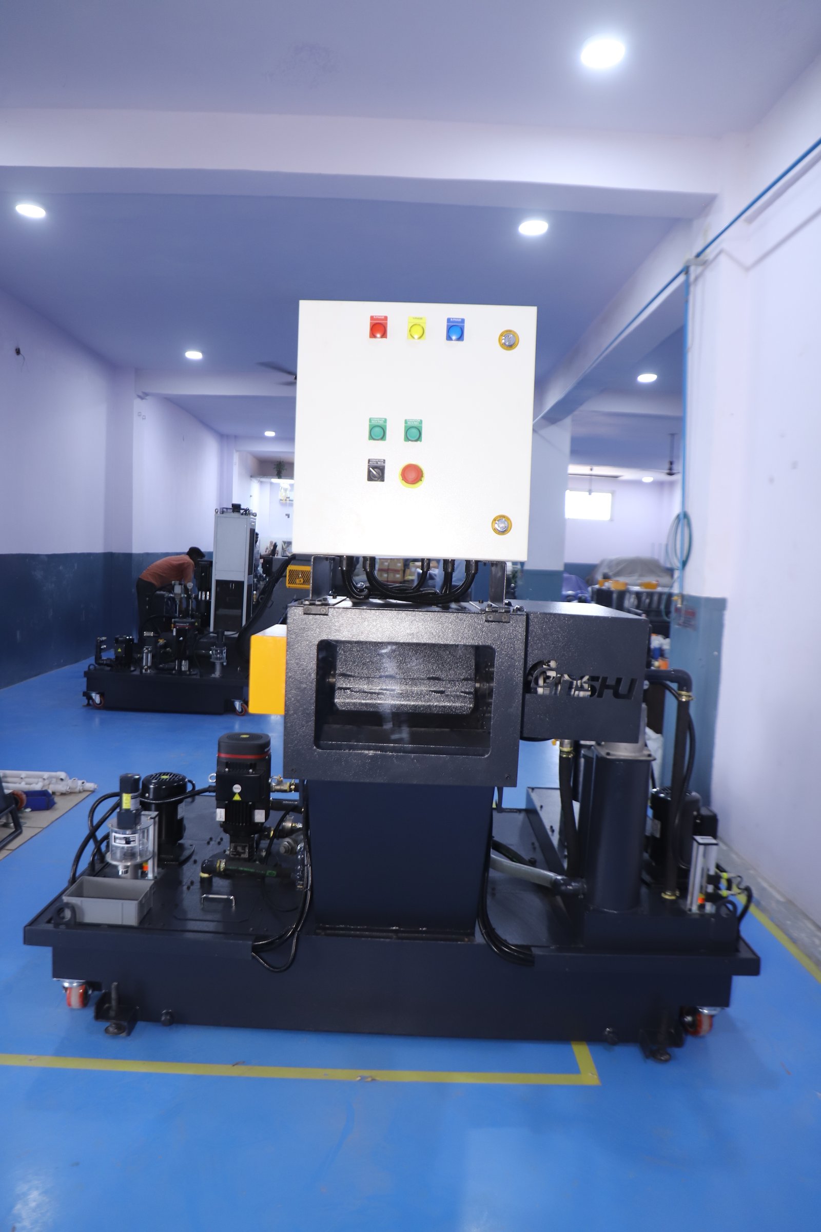 Standard + CTS + Cyclone + Chip Conveyor + Chiller Thumbnail