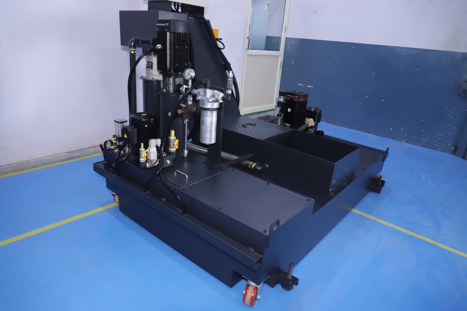 Standard + CTS + Cyclone + Chip Conveyor + Chiller Thumbnail