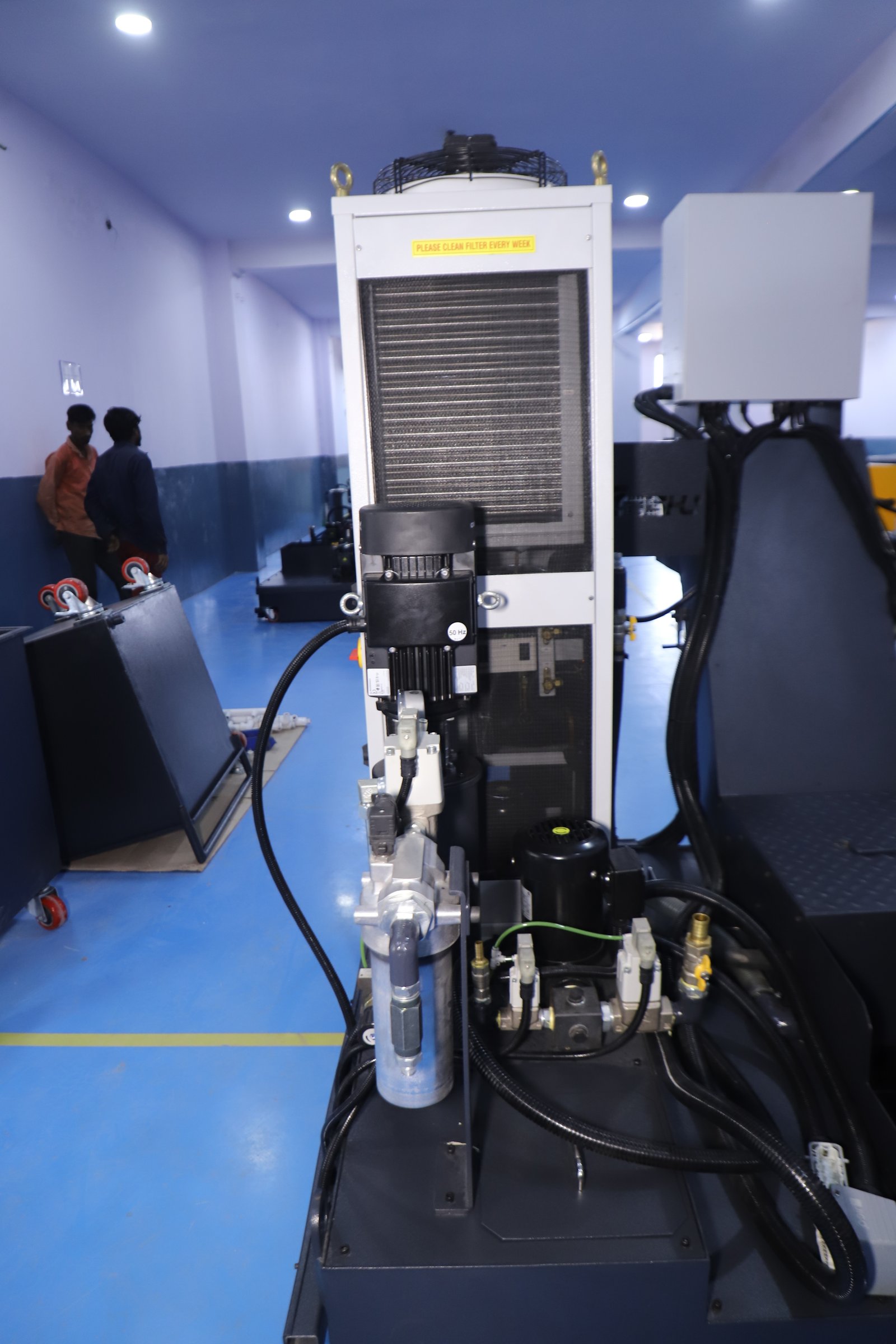 Standard + CTS + Cyclone + Chip Conveyor + Chiller Thumbnail